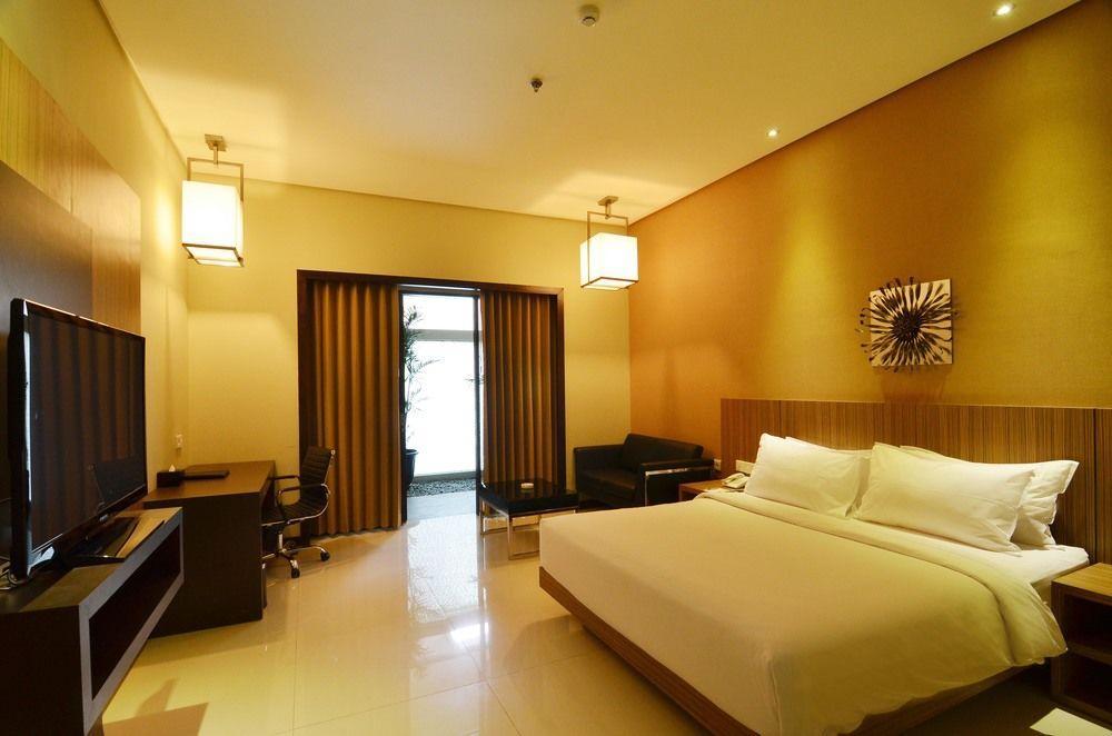 Savana Hotel & Convention Malang Exterior photo