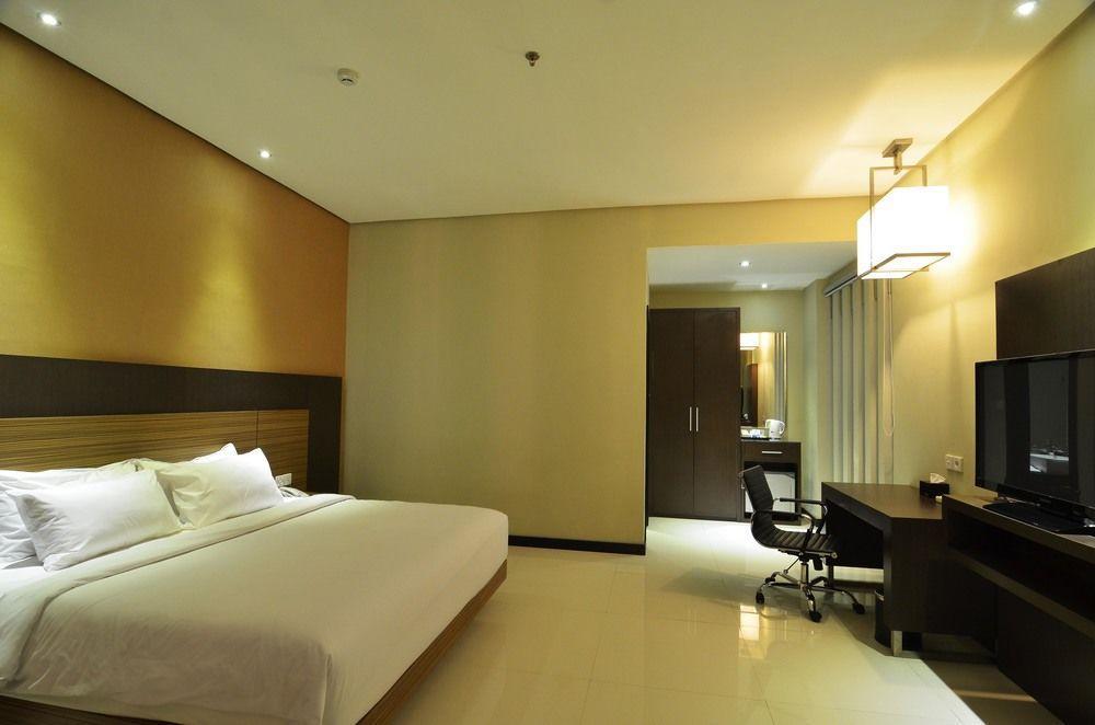 Savana Hotel & Convention Malang Exterior photo