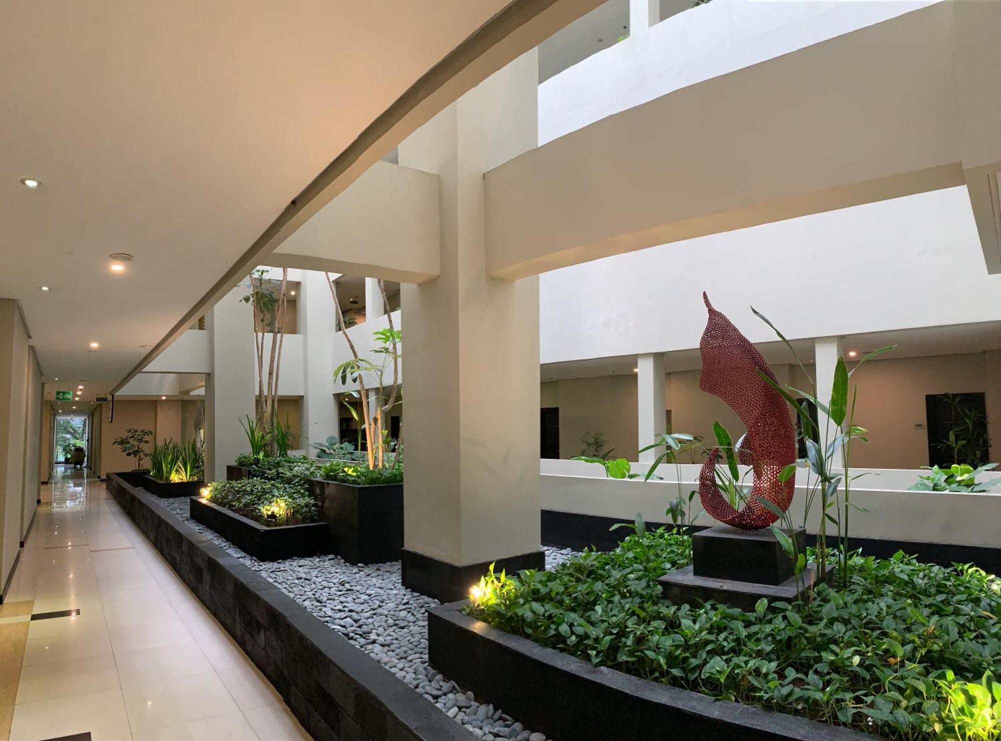 Savana Hotel & Convention Malang Exterior photo